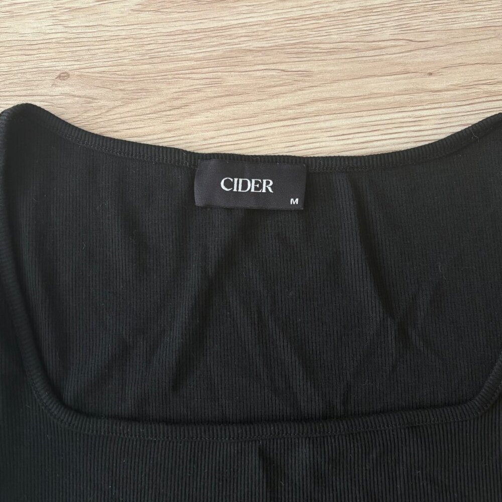 CIDER Ribbed Midi Dress - Picture 5 of 6